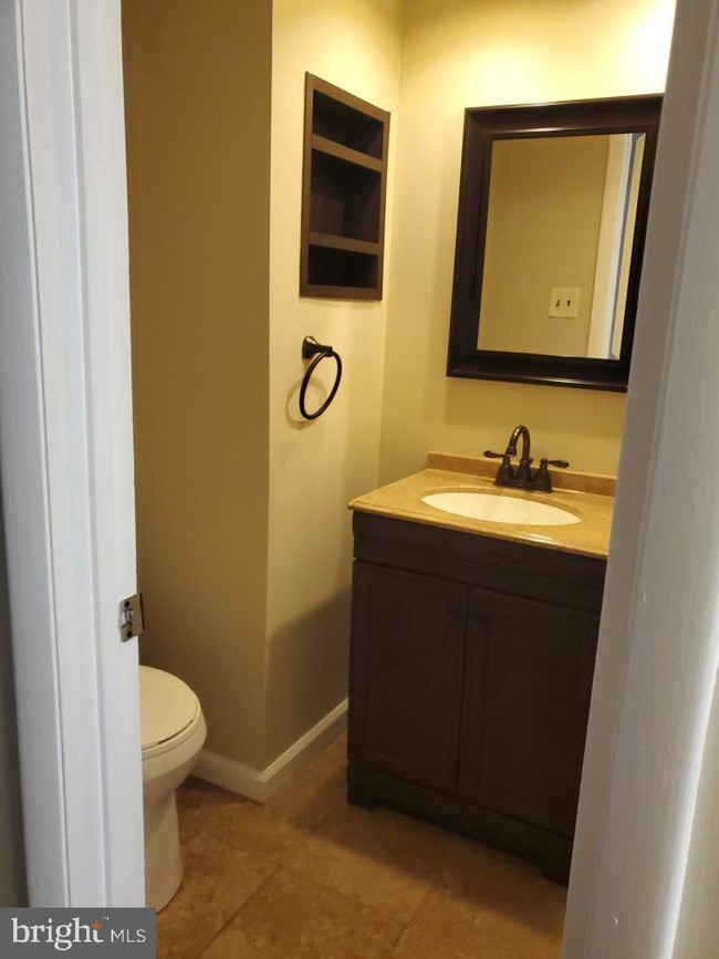 Building Photo - 14486 Brentwood Ct