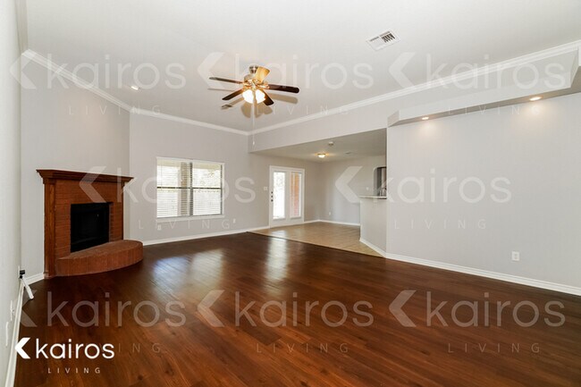 Building Photo - 3901 Maid Marian Circle