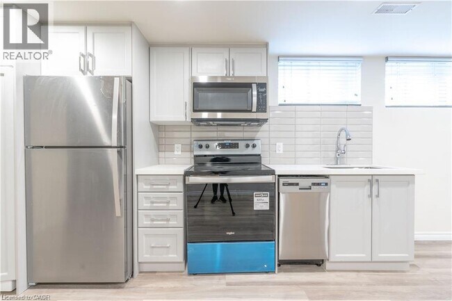 Photo du bâtiment - 73 Ofield Rd