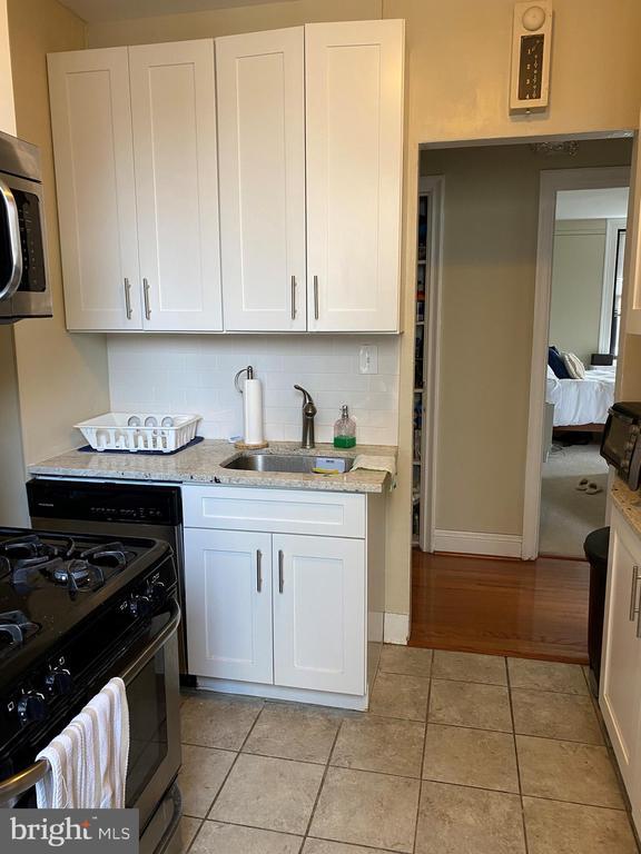 Building Photo - 2031 Locust St