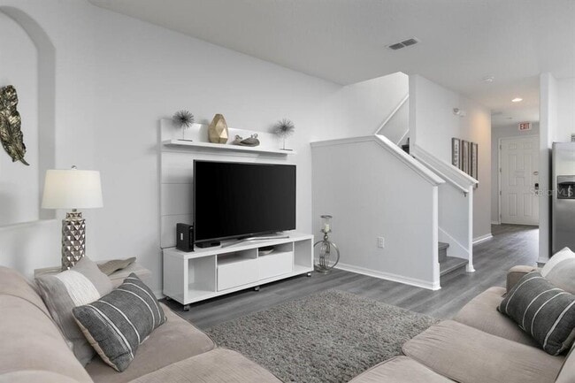 Building Photo - 4675 Terrasonesta Dr