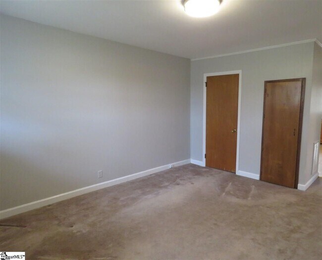 Foto del edificio - 125 White Oak Dr
