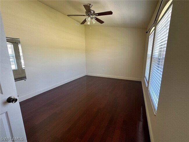 Foto del edificio - 1710 NW 23rd Terrace