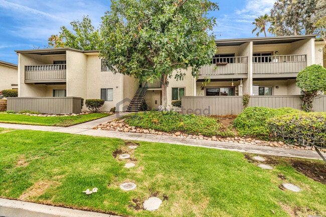 Building Photo - 9175 Campina Dr