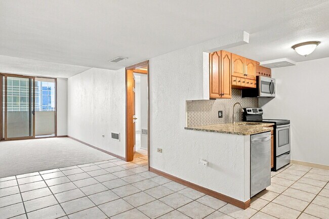 Foto del edificio - $1,495.95 - 1 Bed, 1 Bath Condo in Downtown Denver with Central AC, and Building amenities.