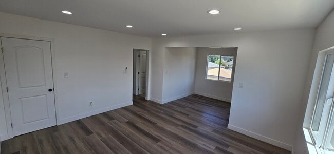 Foto del edificio - 833 E 92nd St
