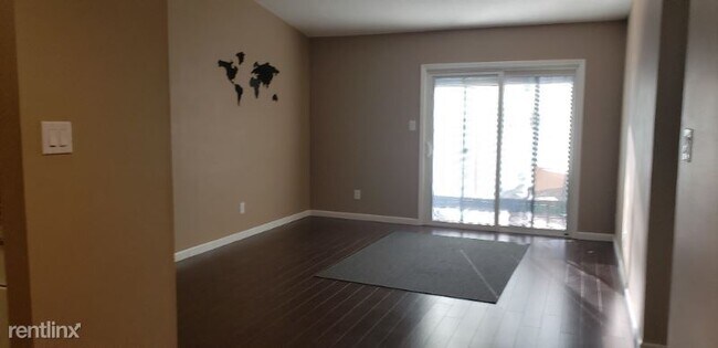 Foto del edificio - 6815 Cottage Grove Ln