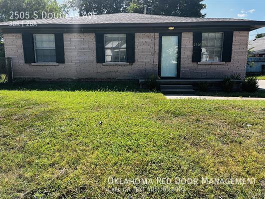 Building Photo - 2505 S Douglas Ave