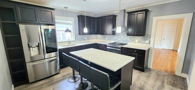 Building Photo - 75 Central Ave