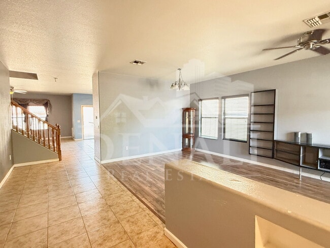 Foto del edificio - 2858 W Mineral Butte Dr