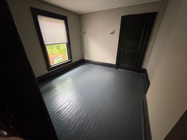 Foto del edificio - 1473-1475-1475 Hildreth Ave