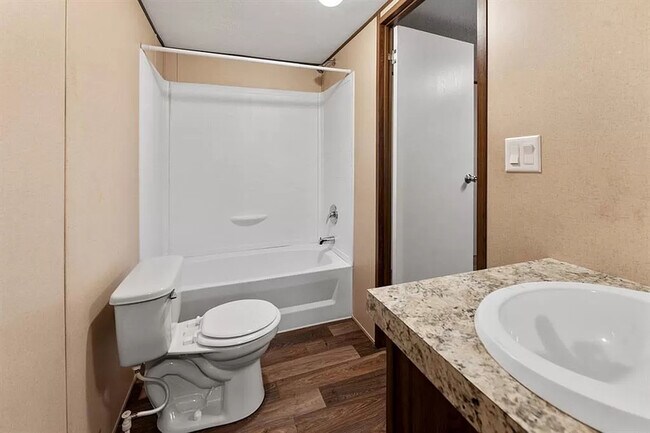 Building Photo - 114 Osage Dr