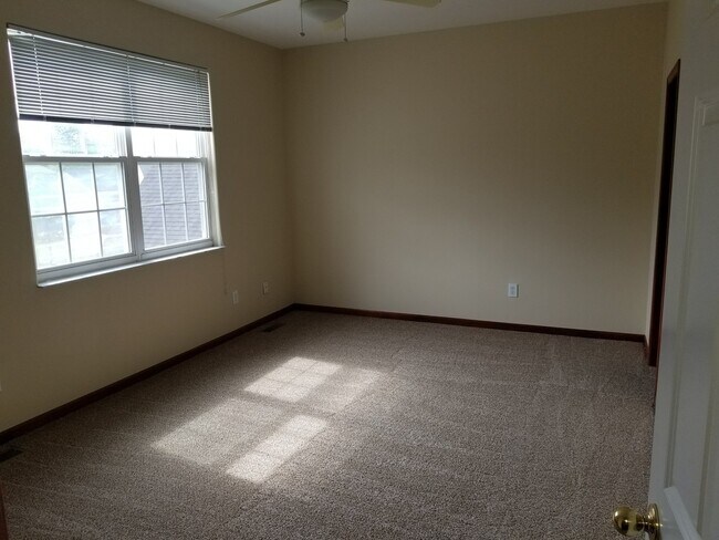 Foto del edificio - 501 Radcliff Dr