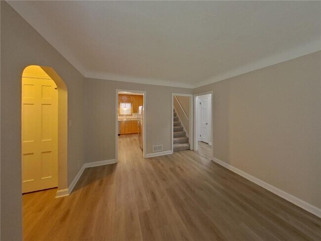 Foto del edificio - 771 Hoyt Ave W