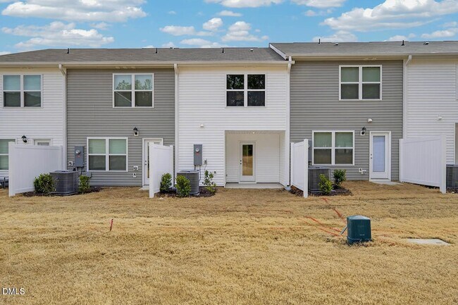 Foto del edificio - 8535 Beckett Chase Wy