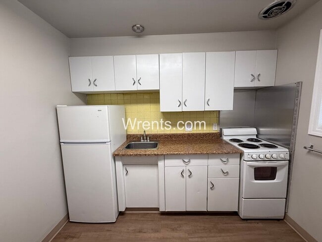 Building Photo - $500 off Move in Special - 2 Bed/1 Bath Cheney EWU