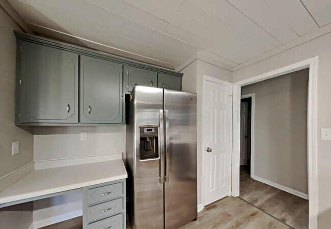 Building Photo - 618 Ashley Oaks Dr