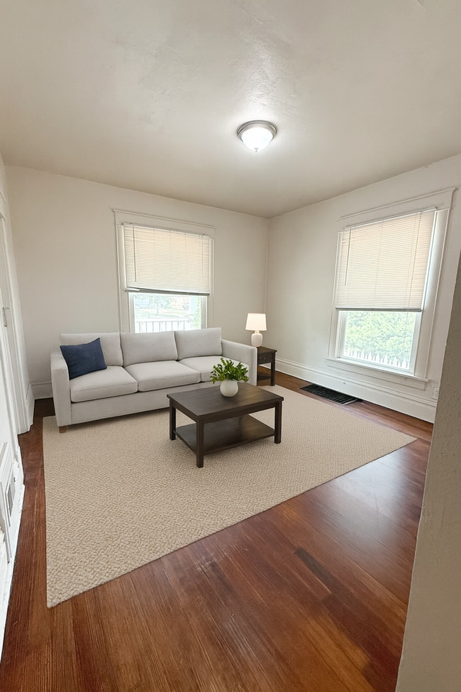 Foto del edificio - Spacious Multi-Unit Home Near UNC – Flexible Living & Modern Updates