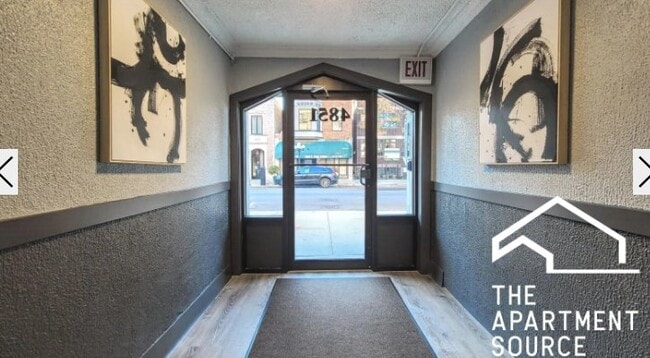 Building Photo - 4851 N Damen Ave