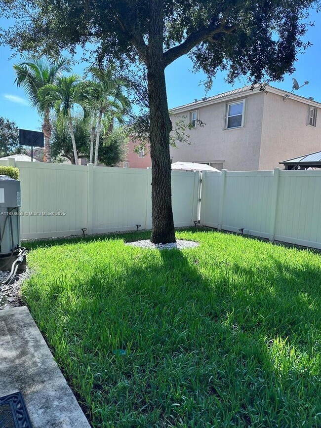 Foto del edificio - 15816 SW 48th Manor