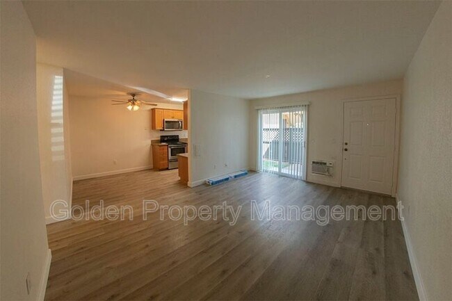 Building Photo - 6750 Beadnell Way