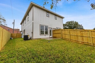 Building Photo - 1316 Williams St