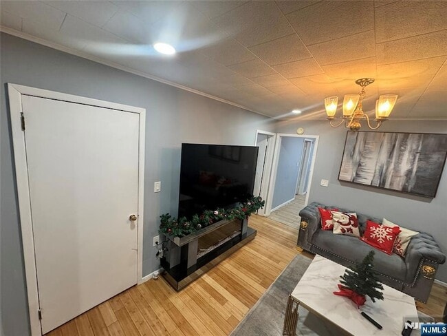 Building Photo - 460 Ave E