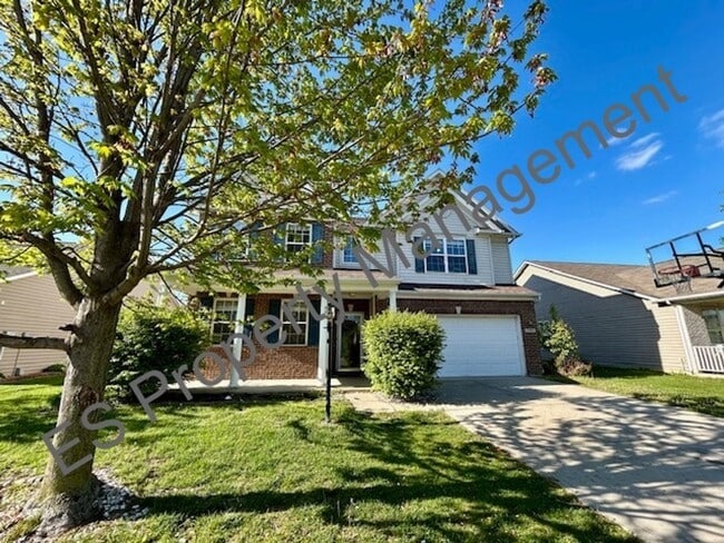 Building Photo - Gorgeous 5 Bedroom 2.5 Bathroom Two Story ...