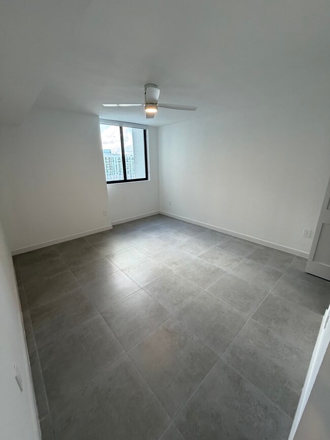 Foto del edificio - 1942 Taylor St