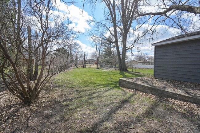 Foto del edificio - Charming SW Rochester home with fenced yard!