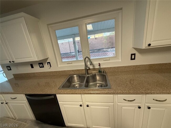 Foto del edificio - 2120 Royal Antilles Ct