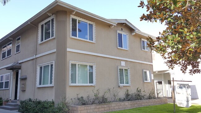 Front - 3319 Castle Heights Ave