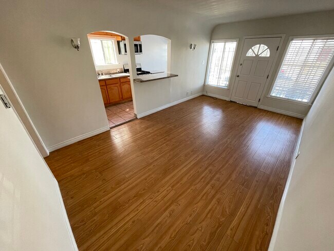 Building Photo - 2716 Hauser Blvd
