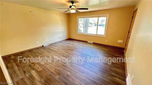 Foto del edificio - 1434 E 222nd St