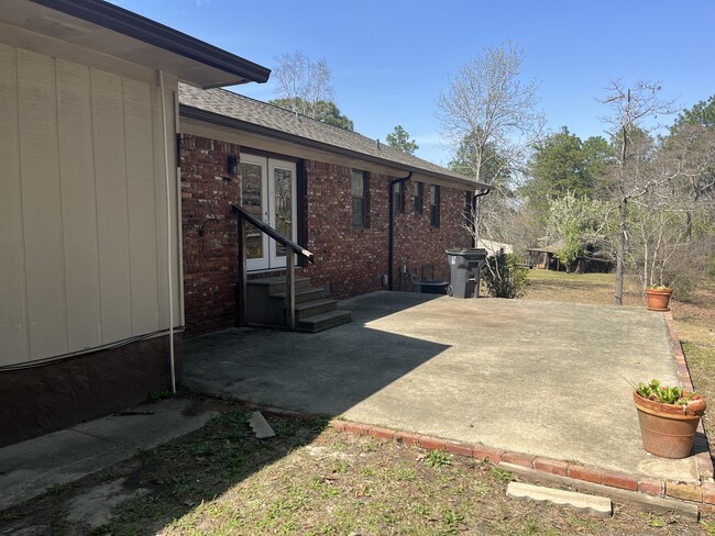 Building Photo - 942 E Seminole Dr