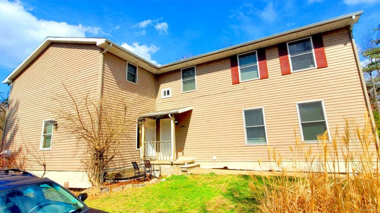 Photo - 1300 Broadway St. Duplex