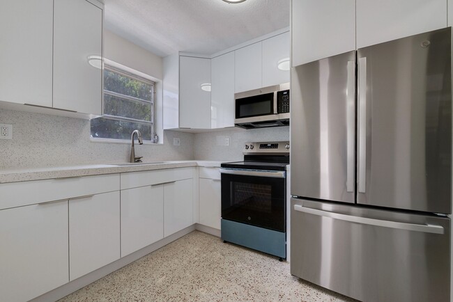 Foto del edificio - 3334 SW 24th St