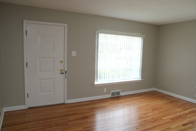 Building Photo - 8416 Winzenburg Dr