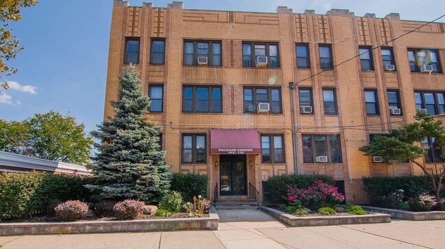 Foto del edificio - 108 Palisade Ave