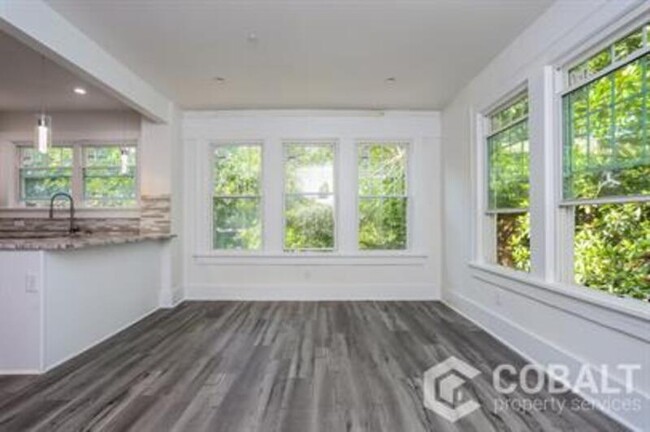 Foto del edificio - 678 Moreland Ave NE