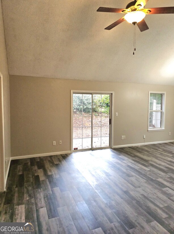 Building Photo - 152 S Fairfield Dr