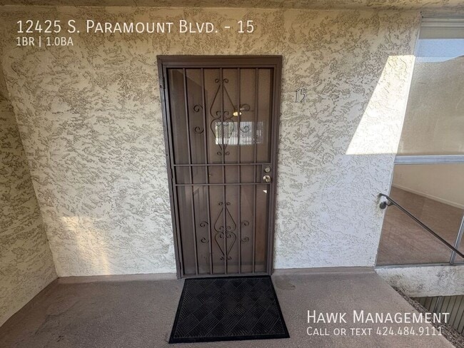 Foto del edificio - 12425 Paramount Blvd