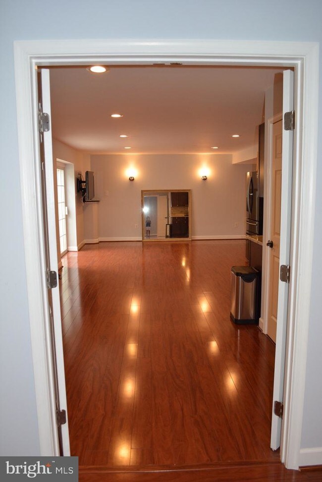 Building Photo - 45825 Sterling Bridge Pl
