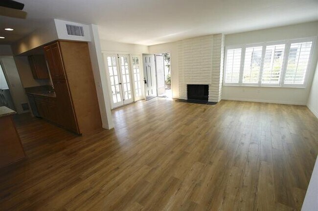 Building Photo - 3922 Camino Calma