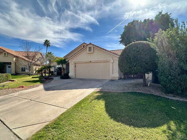 Building Photo - 2353 W Hemlock Ct