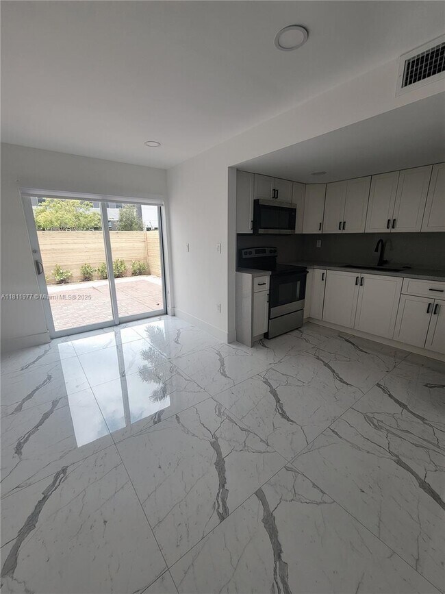 Foto del edificio - 5913 SW 36th Ct