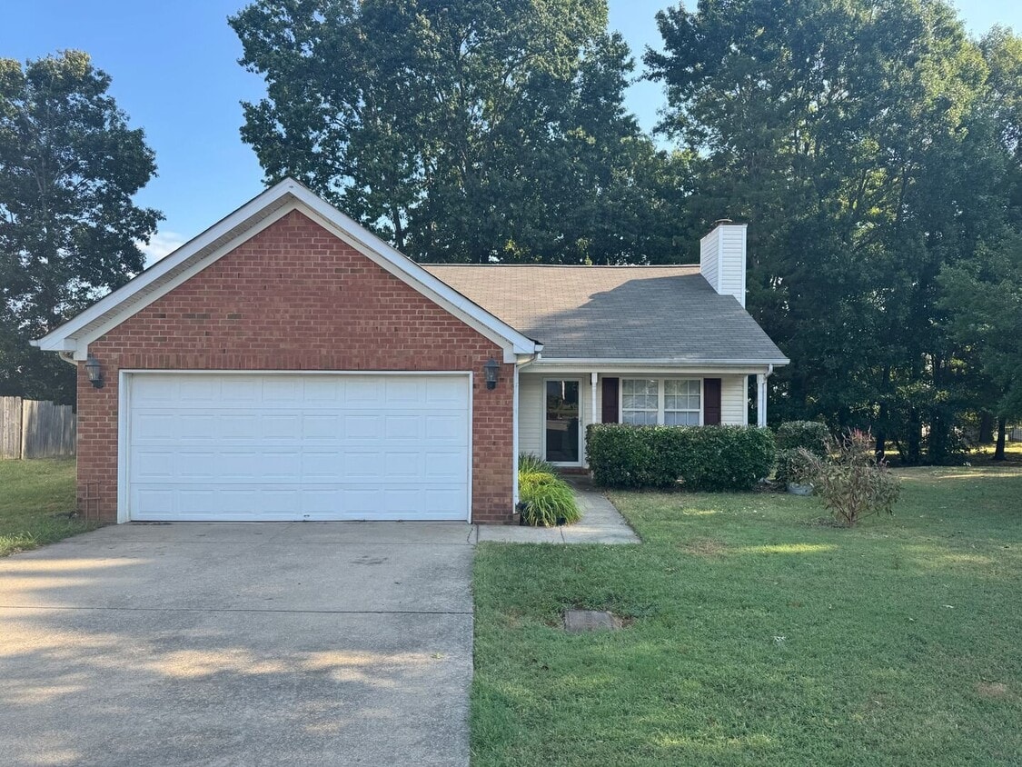 Beautiful 3 bed 2 bath home with open floorplan - Beautiful 3 bed 2 bath home with open floorplan