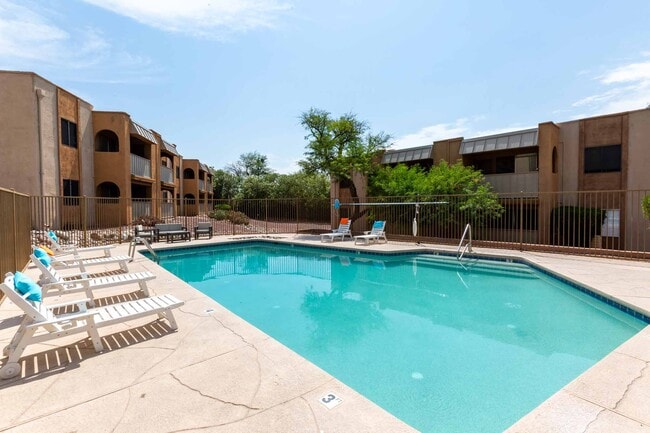 Building Photo - Elevation Apartments