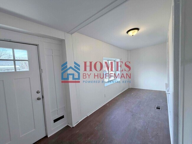 Foto del edificio - Three Bedroom House | Move In Ready!
