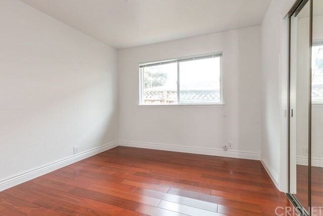 Foto del edificio - 1731 Earl Ave